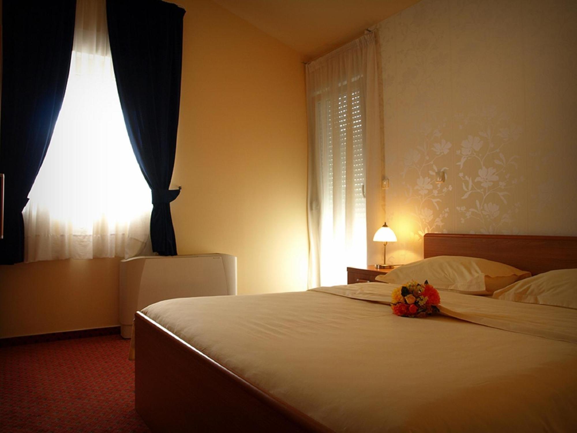 Hotel Neva Podstrana Pokoj fotografie