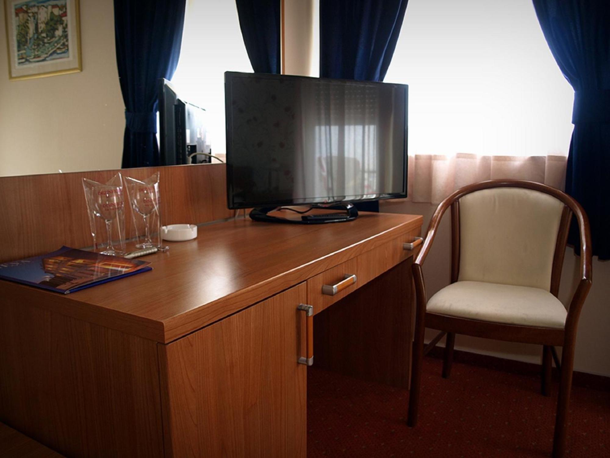 Hotel Neva Podstrana Pokoj fotografie