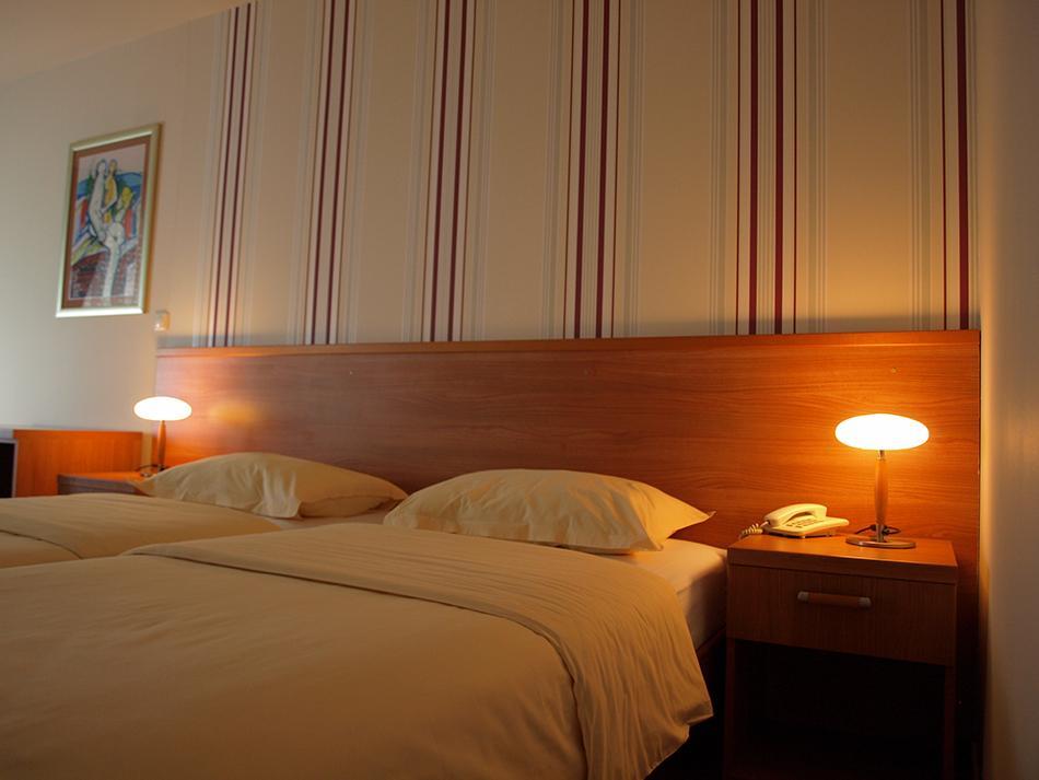 Hotel Neva Podstrana Pokoj fotografie